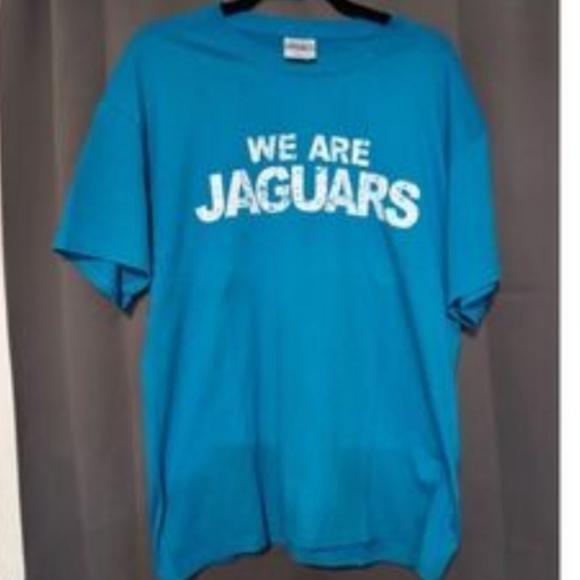 🌺Hanes Teal and White Short Sleeve Tee - Picture 8 of 8